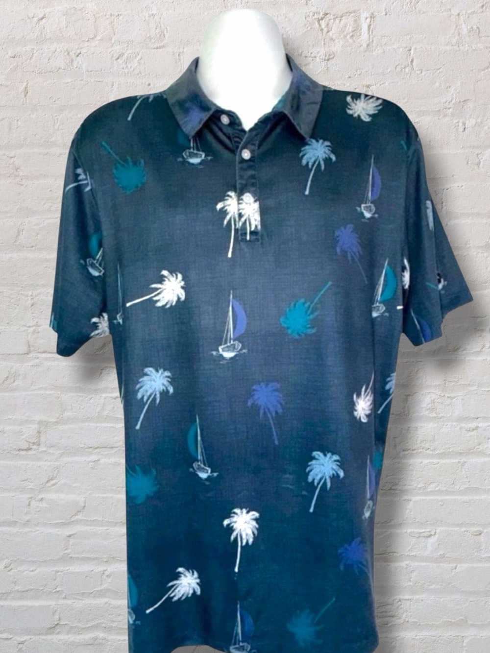 YATTA Golf Polo Men’s Size Large Style: Pura Vida Moisture Wicking Polo